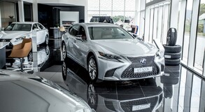 LEXUS OTEVŘEL NOVÝ SHOWROOM V KARLOVÝCH VARECH 